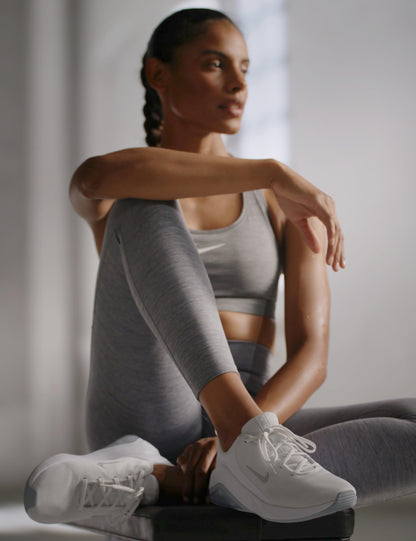 Nike Women's Bella 7 Training/Workout Shoes, White/Pure Platinum-White, 8